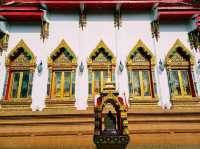 泰國曼谷湄南河畔著名古跡皇家寺廟景點：Wat Sai Mai，金黃色華麗寺廟建築群，適合打卡拍照📸冥想
