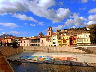 Orihuela offers visitors a great place to enjoy the sea and the sun, a magnificent city centre