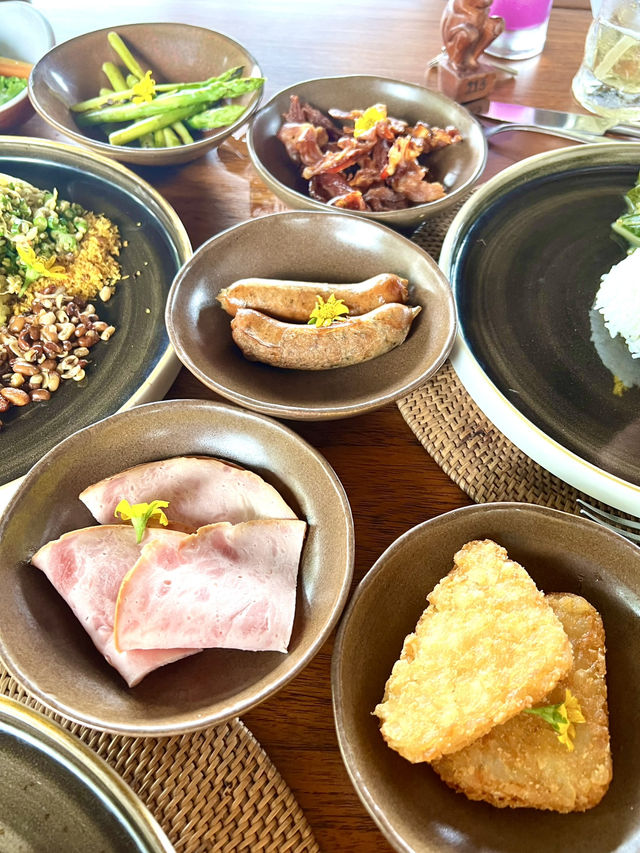 Breakfast buffet ที่โรงแรม Alila Ubud บาหลี