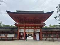四季變幻中的靈性之旅：探訪京都賀茂御祖神社與其季節御守