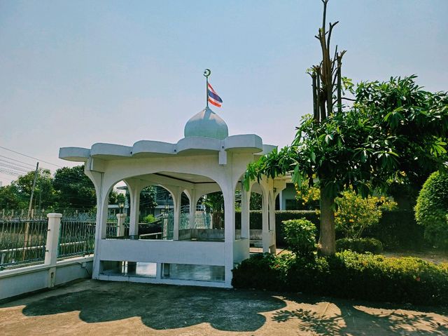 泰國曼谷湄南河畔著名歷史古跡清真寺建築景點：Al-Kubror Mosque，阿拉伯文化藝術風格建築，適合打卡拍照📸