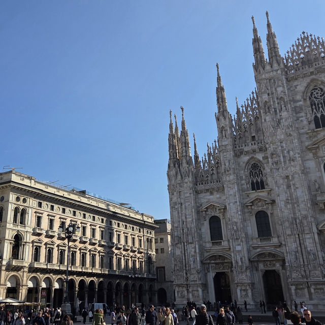 따스한 봄을 맞이하는 밀라노 대성당🇮🇹