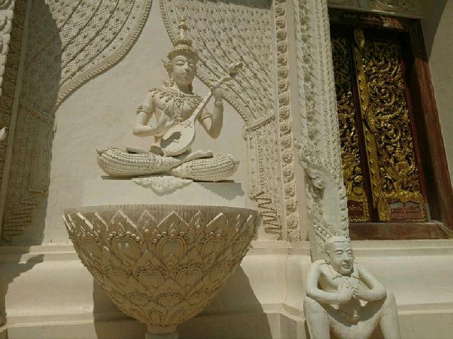 ชมงานศิลป์สกุลช่างเมืองเพชร @วัดข่อย
