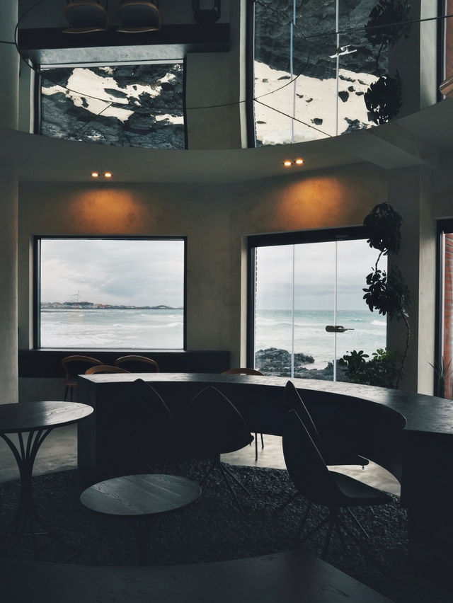 濟州海景咖啡廳推薦｜走進鏡面與海景之間