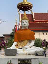 วัดไม้งามหลวง จังหวัดตาก  Wat Mai Ngam Luang