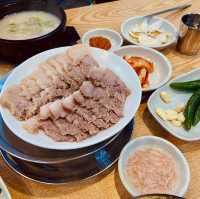 雙胞胎豬肉湯飯｜平價美食，湯頭濃郁、肉量十足！