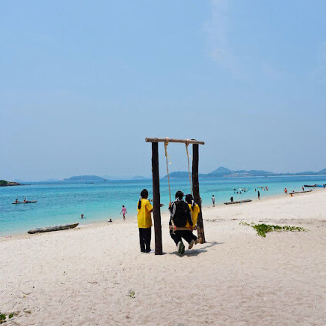 🏖  เกาะแสมสาร