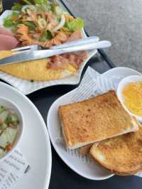 Joke KatMu: Kicking off my morning with the local breakfast in Hatyai