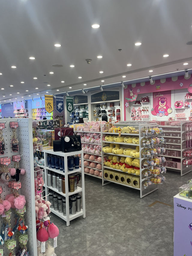 ร้าน Miniso สาขา MBK Center เหมือนกันยกที่จีนมาไว้