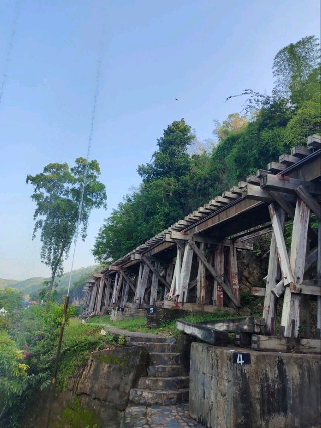 泰緬鉄道を歩く