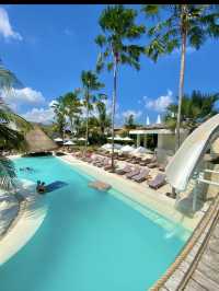 Living the Bali Dream at KOS One Hostel, Canggu 🌤️🎊