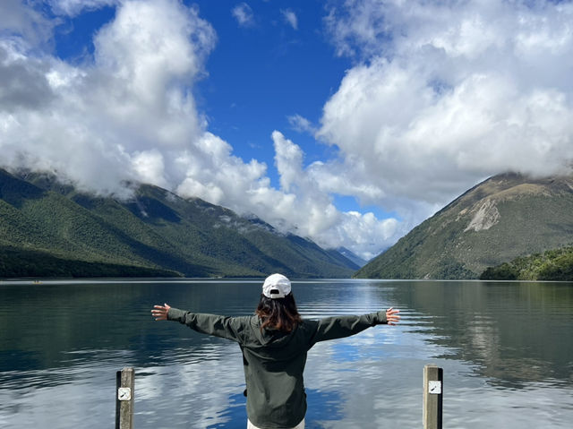 紐西蘭南島｜Nelson｜Lake Rotoiti｜被山環抱的秘境湖泊，專屬 Kiwi 的夏日限定風景