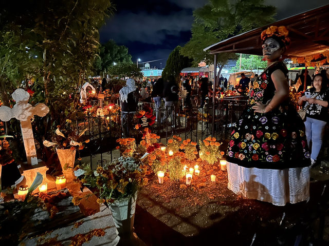【Día de Muertos in Oaxaca】“死”を祝う、不思議であたたかいお祭り。