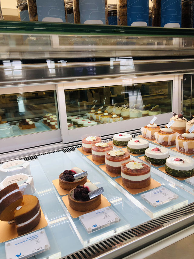 機場裏的咖啡☕️店