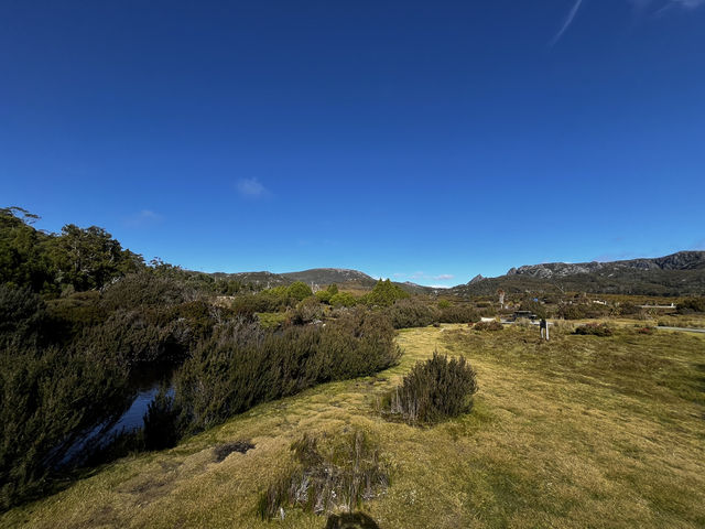 Discover the scenic view & wombats sightings at Cradle Mountain Ronny Creek walk