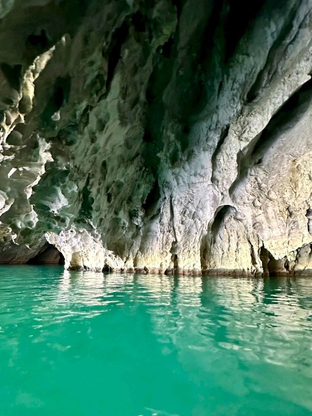 Bainiao Cave: A Breathtaking Underground Sanctuary