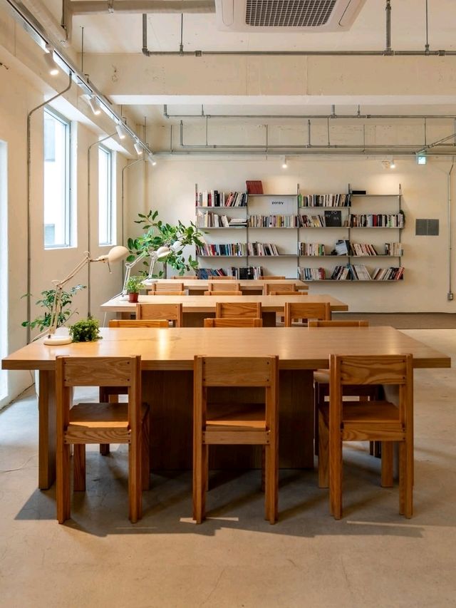 PORARY BOOKS