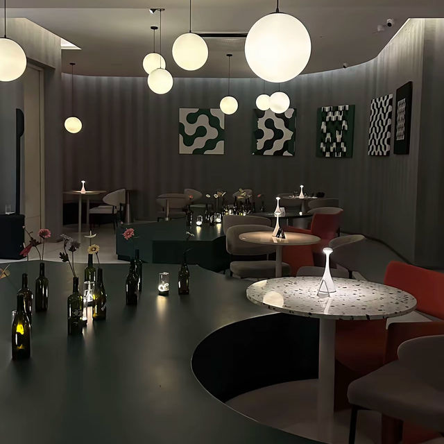 Figure Ground wine bar บาร์สุดชิค