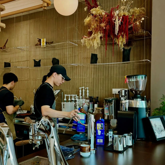 Crafted Perfection at Manyflow Artisanal Coffee
