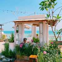 ราชมงคลชมคลื่นหัวหิน ที่พักและคาเฟ่ริมทะเล