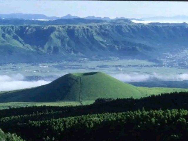Aso – Life in the Shadow of a Sleeping Giant