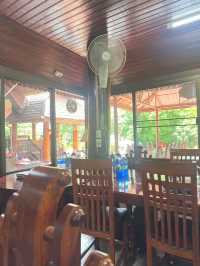 อาหารอร่อย ราคาไม่แพง ที่บ้านไม้หอม สมุทรสาคร