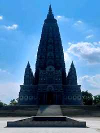 วัดปัญญานันทาราม ปริศนาธรรมนำเสนอเป็นรูปธรรม