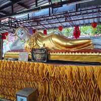 สักการะพระรามัญทรงเครื่องที่วัดโบสถ์
