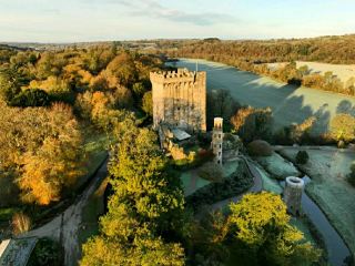 Blarney Castle – Kiss the Stone, Embrace the Legend