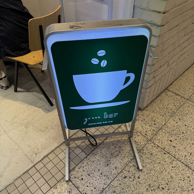 健康的なスムージーなどがいただけるカフェ