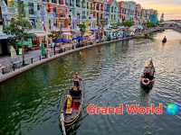 นั่ง Gondola 🛶 ล่องคลองเวนิสจำลอง