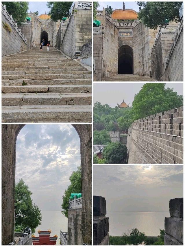 洞庭湖畔的岳陽樓