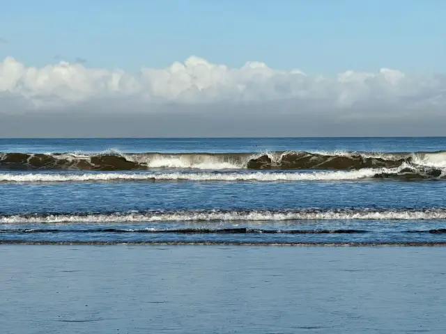 第一次在庫塔海灘衝浪