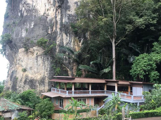 Railay Phutawan Hotel
