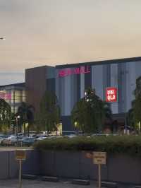 Comfortable Convenience Just Steps from AEON Mall - Hotel Granada