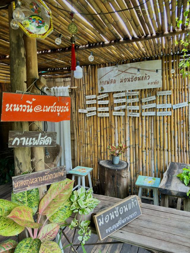 คาเฟ่เล็กๆทางไปเขาค้อ วิวสวยมากกก ⛰️🍵