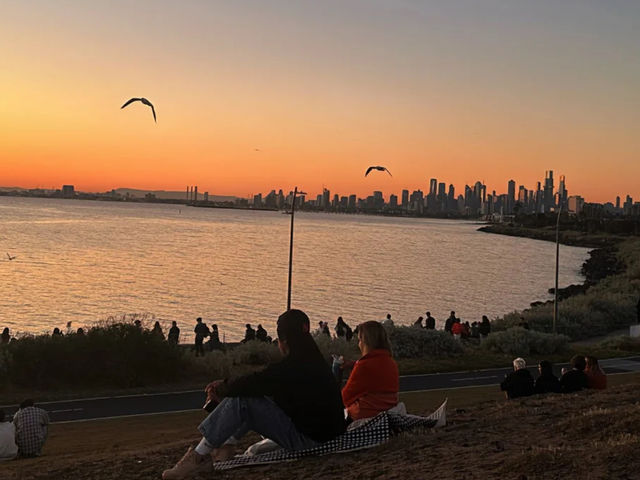 🌅🇦🇺 Discover a Hidden Gem Beach | Point Ormond's Stunning Sunset!