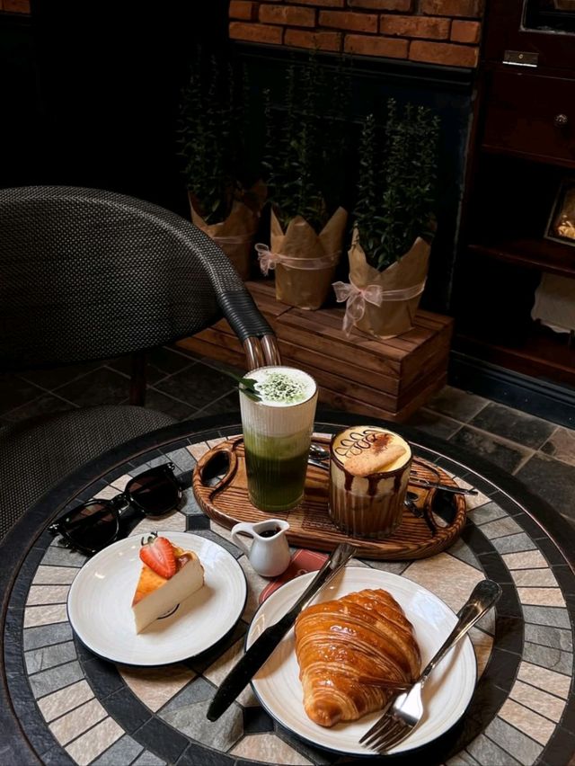 Indoor Café & Bistro | Jamie’s Bakehouse