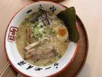 一碗驚艷寒冬的極品鹽味湯頭👍！函館一文字拉麵🍜暖進心坎裡