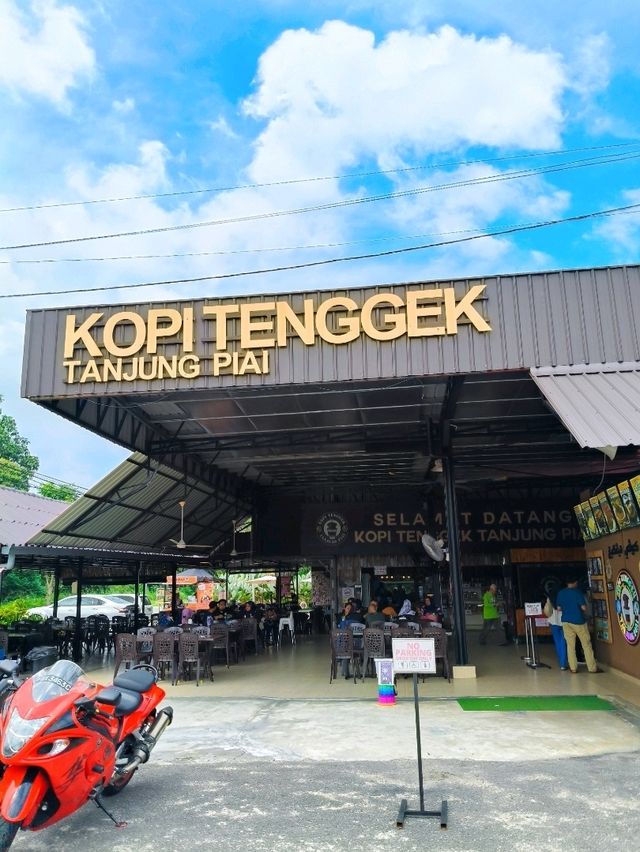 Taste the Tip of Asia: Kopi Tenggek & the Legendary Lamb Gearbox!