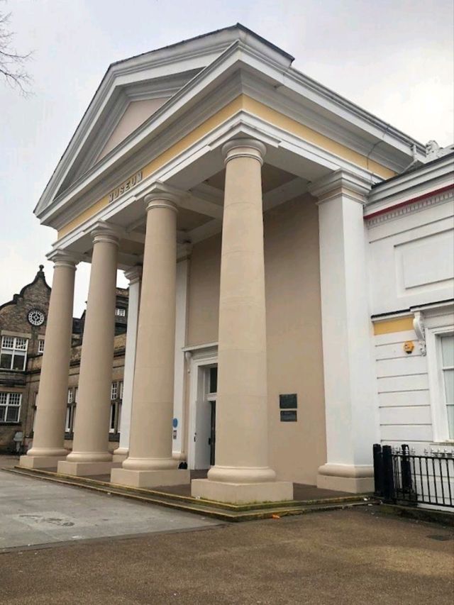 Leicester Museum and Art Gallery
