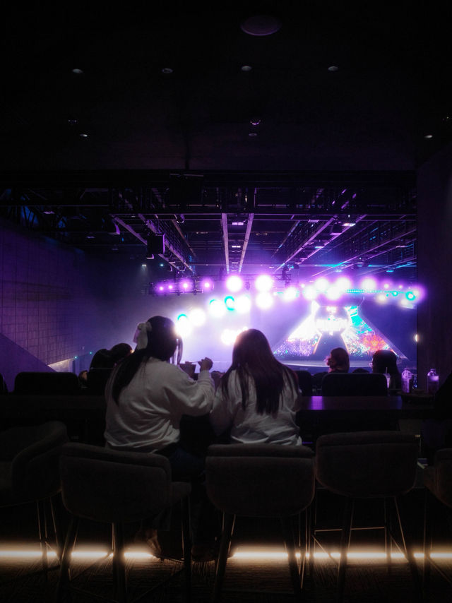 ✨ เปิดประสบการณ์คอนเสิร์ต แบบ VIP กับ UOB Live ✨