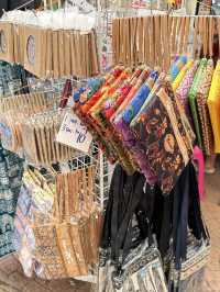 Sweatin’ & Shoppin’ at Petaling Street