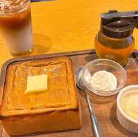 【日本・大阪🇯🇵】ふわふわ食パンが食べられるカフェ