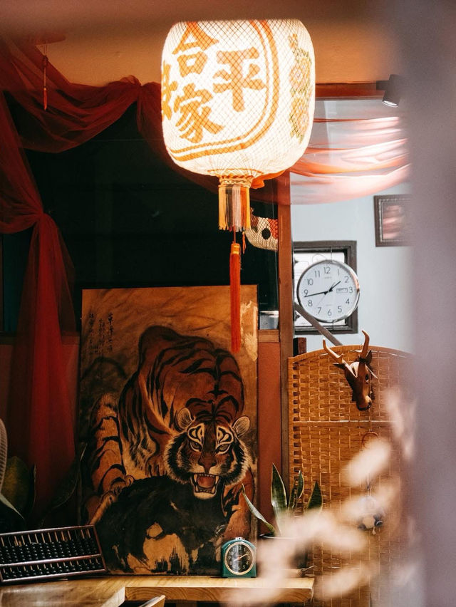 Meaw Kad Cafe