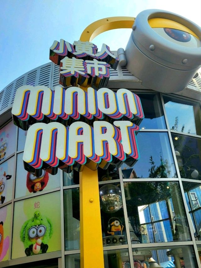 Be a Merch Minion-aire at Minion Mart, Universal Studios Beijing