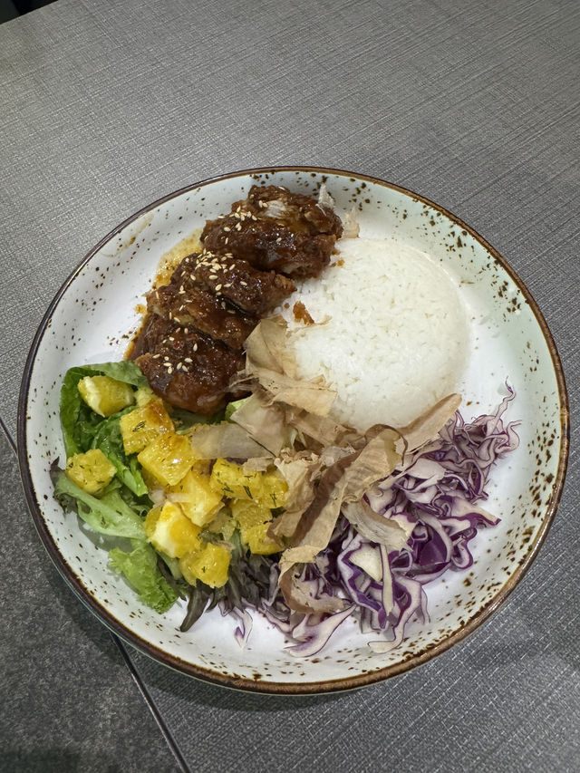 Cafe Vibes & Chill Plates