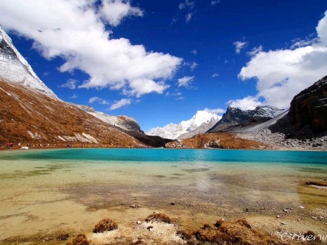【中国】神の領域！天空の湖「五色海」「牛奶海」