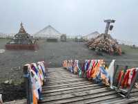  📍 G318 Nima Sacred Mountain Service Area – A Unique Tibetan-style Stop at 4668m