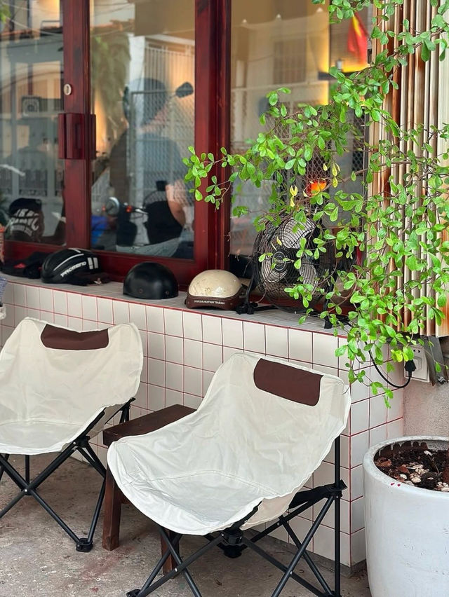 Connect Saigon Cafe